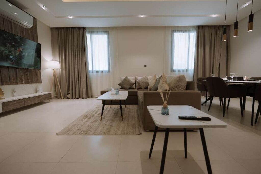 2 Bedroom Apartment 13,9,4 3